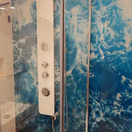 Blue Wave Apartament_walowa_25 City Center شقة غدانسك